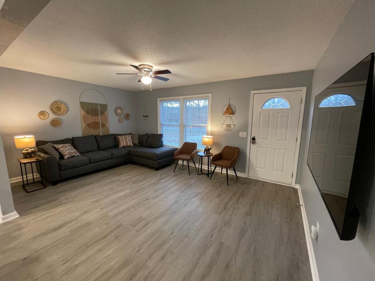 Remodeled Cottage With Sunroom Manchester Exterior photo